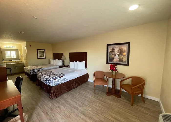 Motel: Kenedy Inn And Suites